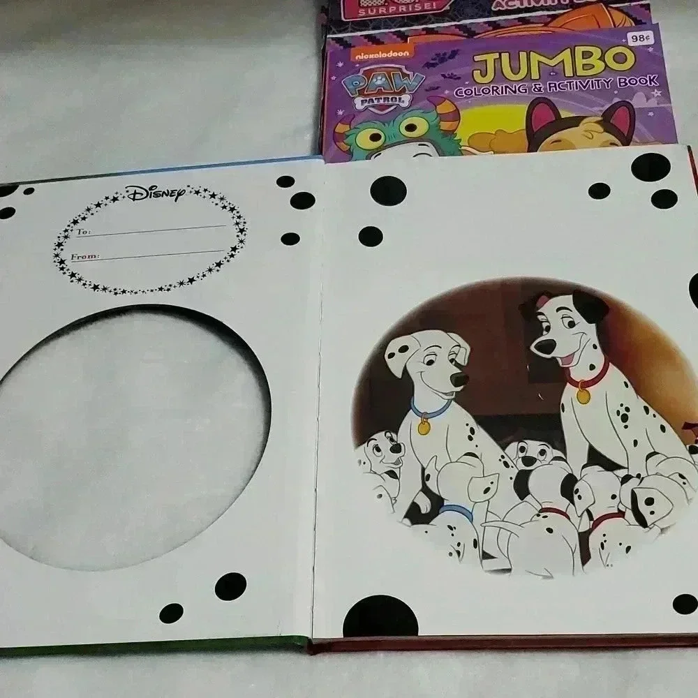 Book 101 Dalmatians +4 coloring books